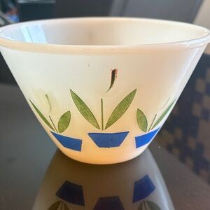 FIRE KING tulip pattern milk glass bowl. Vintage 1949